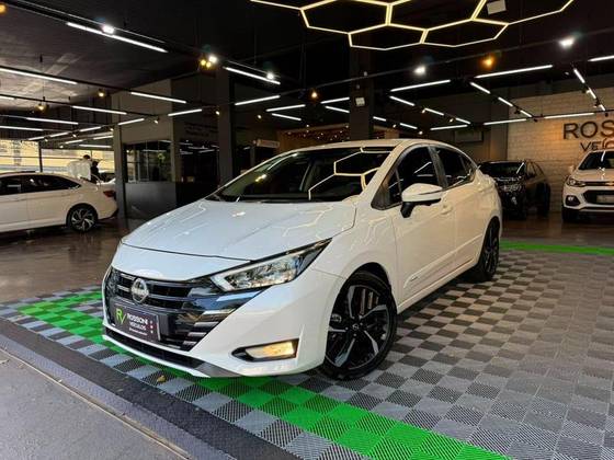NISSAN VERSA 1.6 16V FLEX EXCLUSIVE XTRONIC NISSAN VERSA 1.6 16V FLEX EXCLUSIVE XTRONIC